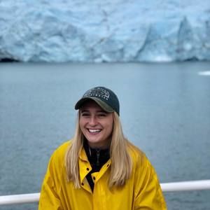 Meet your Posher, Elizabeth